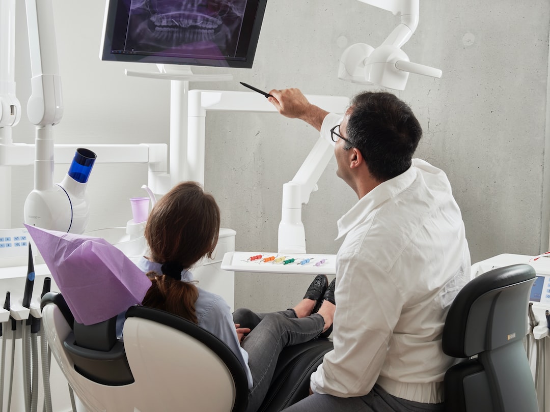Optymalizacja pracy dentysty dzięki zaawansowanemu sprzętowi stomatologicznemu