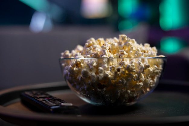 Jak przygotować idealną przekąskę na wieczór filmowy?